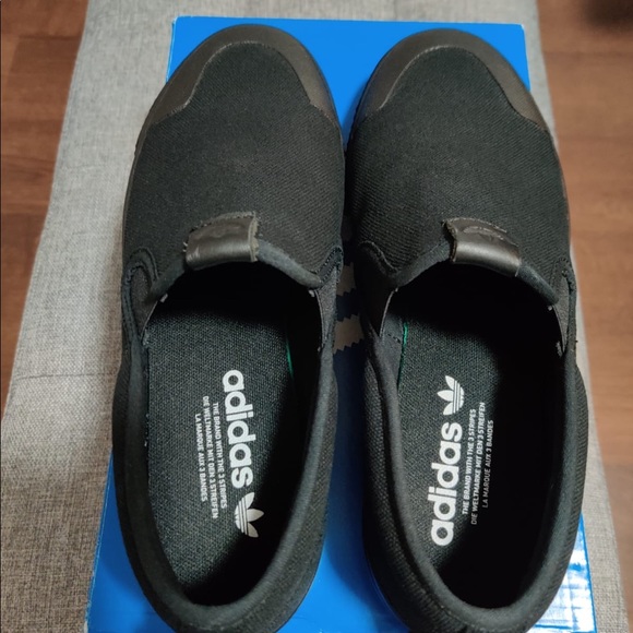 adidas NIZZA SLIP-ON SHOES - Picture 5 of 6